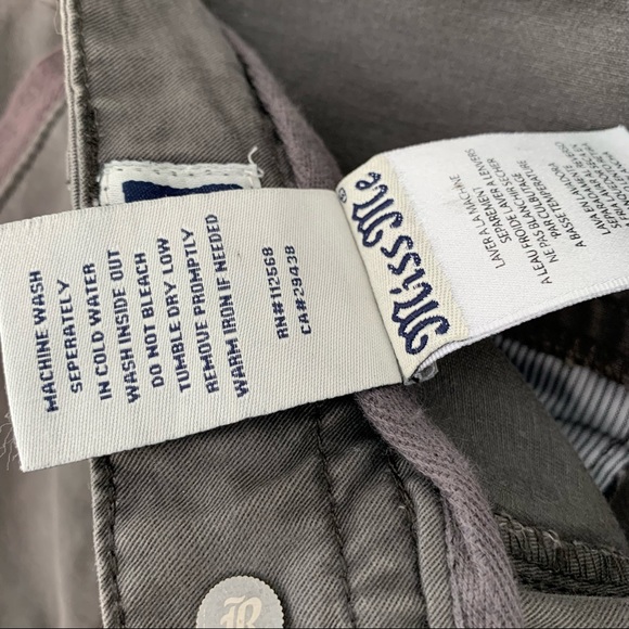 Miss Me Grey Studded Cotton Cargo Capris NWT Size 27 - Picture 7 of 13